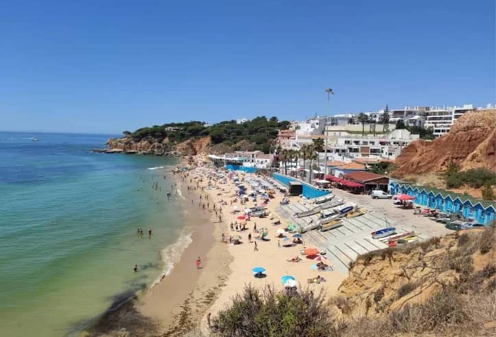 Praia dos Olhos de Água